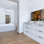 Apartments And Rooms Bonkan Hvar